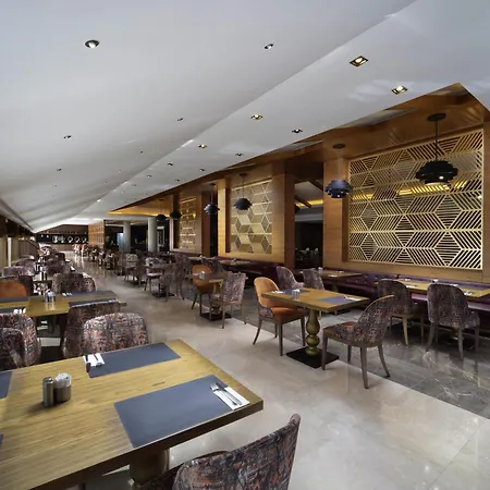 Mercure Bomonti 5*