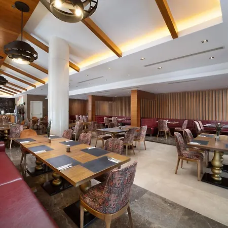 Ξενοδοχείο Mercure Bomonti 5*