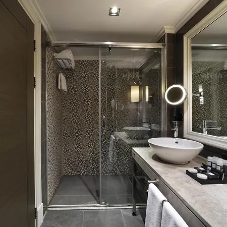 Mercure Bomonti מלון 5*